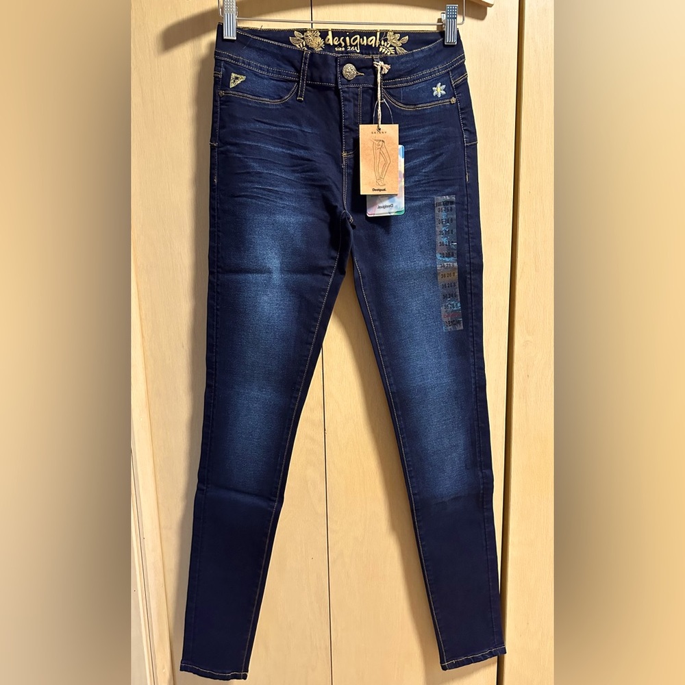 Desigual Mid-Rise Skinny Jeans - NWT